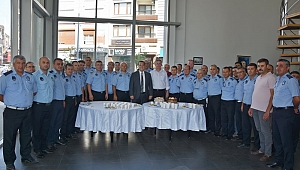 Başkan Besim Dutlulu, Zabıta haftasını pasta keserek kutladı