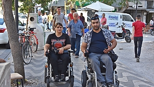Engelli vatandaşlardan kaldırım işgali konusunda duyarlılık çağrısı
