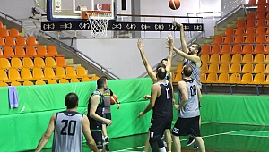 Akhisar Belediye Basketbol evinde moral arıyor