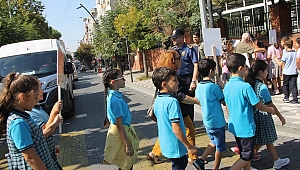 AKHİSARDA 'DA YAYA NÖBETİ