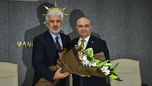 AK Parti Manisa İl Başkanlığında Salih Hızlı görevi devraldı