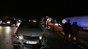 trafik kazası: 2'si ağır 4 yaralı
