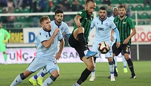 Akhisarspor, zirve yarışından kopmuyor