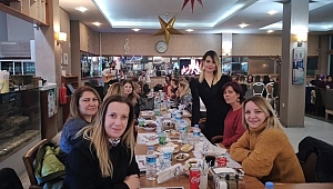 ERDİNÇ AKADEMİ BAYANLARI YENİ YIL ERKEN KARŞILADI