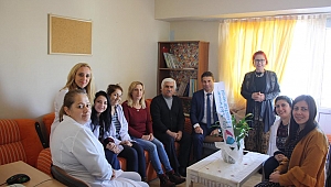 Özel Akhisar Hastanesi Dünya Engelliler Gününde Özel Eğitim ve Rehabilitasyon Merkezlerini Unutmadı