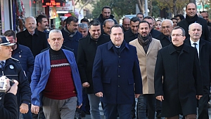 5 yıl aradan sonra Akhisar Alışveriş Festivali yeniden başladı