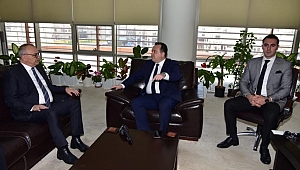 Başkan Ergün deprem nedeniyle büyük korku yaşayan Akhisarlı vatandaşları ziyaret etti. 