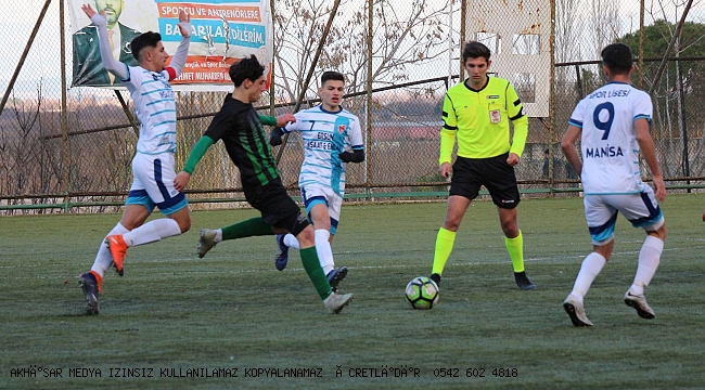 GENÇ ERKEKLER FUTBOLDA KAYHAN ERGÜN MESLEKİ TEKNİK ANADOLU İL İKİNCİSİ
