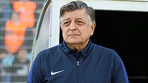 Adana Demirspor'u deplasmanda 3-2 yenen Akhisarspor, futbol mucizesine imza attı.