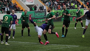 Akhisar Zirveye 3 puanla