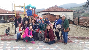 CELEPÇİ VE YÖNETİMİ EMEKÇİ KADINLARIN YANINDA