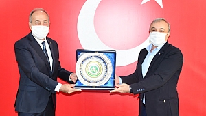 Erdayıoğlu, üyelerimizin ve Akhisar'ın hizmetindeyim