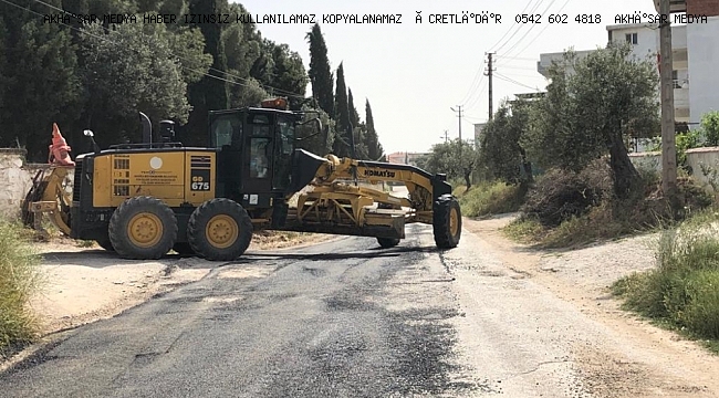 Akhisar'da Yol ve Yama Çalışmaları Sürüyor