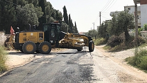 Akhisar'da Yol ve Yama Çalışmaları Sürüyor