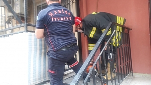 Kafası Korkuluklara Sıkışan Çocuğu İtfaiye Ekipleri Kurtardı