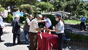 Maske Dağıtımı Ramazan Bayramında da Devam Etti