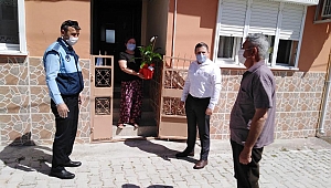Mehmetçiğin Çiçeğini Füsun Anneye Ulaştırdık