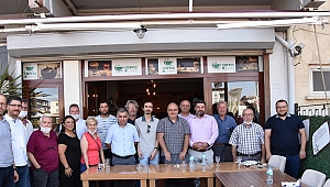 AK Parti Akhisar ilçe teşkilatı basın bayramını kutladı