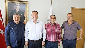 Akhisarspor, Akhisar Belediyesi ile göğüs sponsorluğu için sezon sonuna kadar anlaştı.