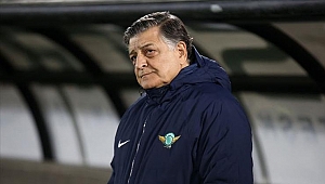 Akhisarspor'da Yılmaz Vural ile yollar ayrıldı...