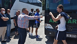 Akigolar Zorlu Mücadele Öncesi Spor Toto Akhisar Stadyumu'na akın etti.