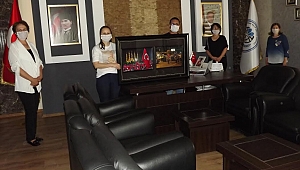 MİLLİ EĞİTİM BAKANLIĞI TARAFINDAN YAPILACAK OLAN 15 TEMMUZ SERGİSİNE AKHİSAR HALK EĞİTİMİ MERKEZİ BİR ESERİ İLE KATILIYOR