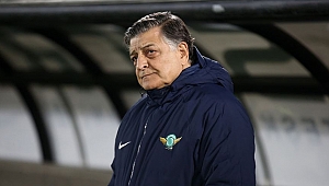 Akhisarspor Yılmaz Vural ile devam etmek istiyor.
