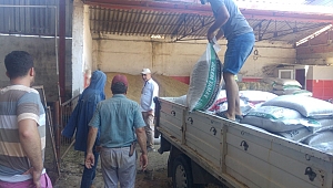 Yangından Tahliye Edilen Hayvanlar İçin Büyükşehirden Yem Desteği
