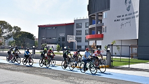 Akhisarlı bisikletliler hareketli yaşam için pedal çevirdi