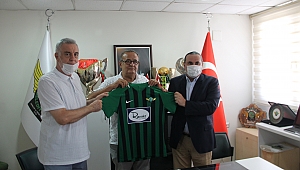 Akhisarsporla Köfteci Ramiz sponsorluk anlaşması İmzaladı