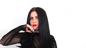 ''BAL''IN GELİRİNİ SOKAK HAYVANLARINA BAĞIŞLAYACAK!