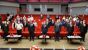 Manisa'da Devlet Övünç Madalyası Töreni Düzenlendi