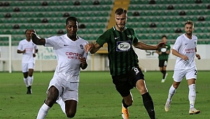 TFF 1. Lig'in ilk haftasında Akhisarspor, sahasında Tuzlaspor ile golsüz berabere kaldı.