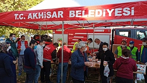 Akhisar Belediyesi, İzmir’deki depremzedelerin yanında
