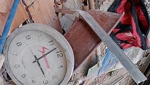 Deprem zamanını durdurdu