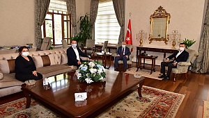 ÖZEL AKHİSAR HASTANESİ’NDEN VALİ KARADENİZ’E NEZAKET ZİYARETİ