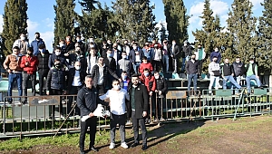 Akhisarspor lu Taraftarlar Takımlarını Yalnız bırakmadı