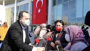 Akhisar Belediyesi'nden Emekçi Kadınlar Günü'nde anlamlı program