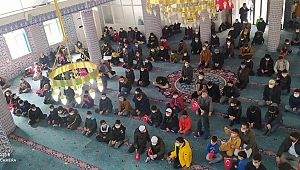 Akhisar diyanet gençliği şühedanın huzurunda