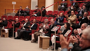 Akhisar Belediyesi 2021 yılının son meclis toplantısı yapıldı