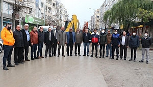 Akhisar’ın Prestij Caddelerinde Hummalı Çalışma