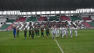 AKHİSARSPOR DEPLASMAN DAN PUAN ÇIKARDI