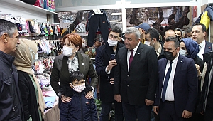 MERAL AKŞENER E AKHİSAR DA SEVGİ SELİ