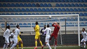 AKHİSARSPOR DEPLASMANDAN PUAN ÇIKARDI 2-2