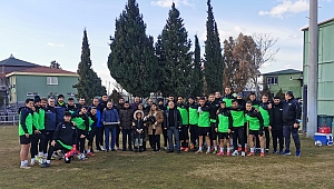 Thyateira Masterlar Akhisarspor'a Destek Ziyareti
