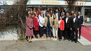 Akhisar'da İYİ Partili Kadınlar Kahvaltıda Bir araya geldi
