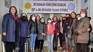 Akhisar Eğitim-Sen, 8 Mart Dünya Kadınlar Gününü kutladı