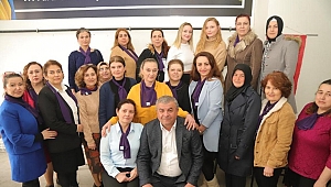 AKHİSAR İYİ PARTİ KADIN POLİTİKALARI 8 MART DÜNYA EMEKÇİ KADINLAR GÜNÜNÜ KUTLADI