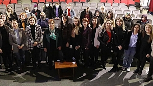 Akhisar Kadın Kooperatifinden 8 Mart semineri