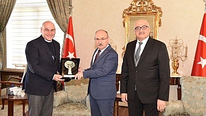 Başkan Alhat Vali Karadeniz'i Ziyaret etti
